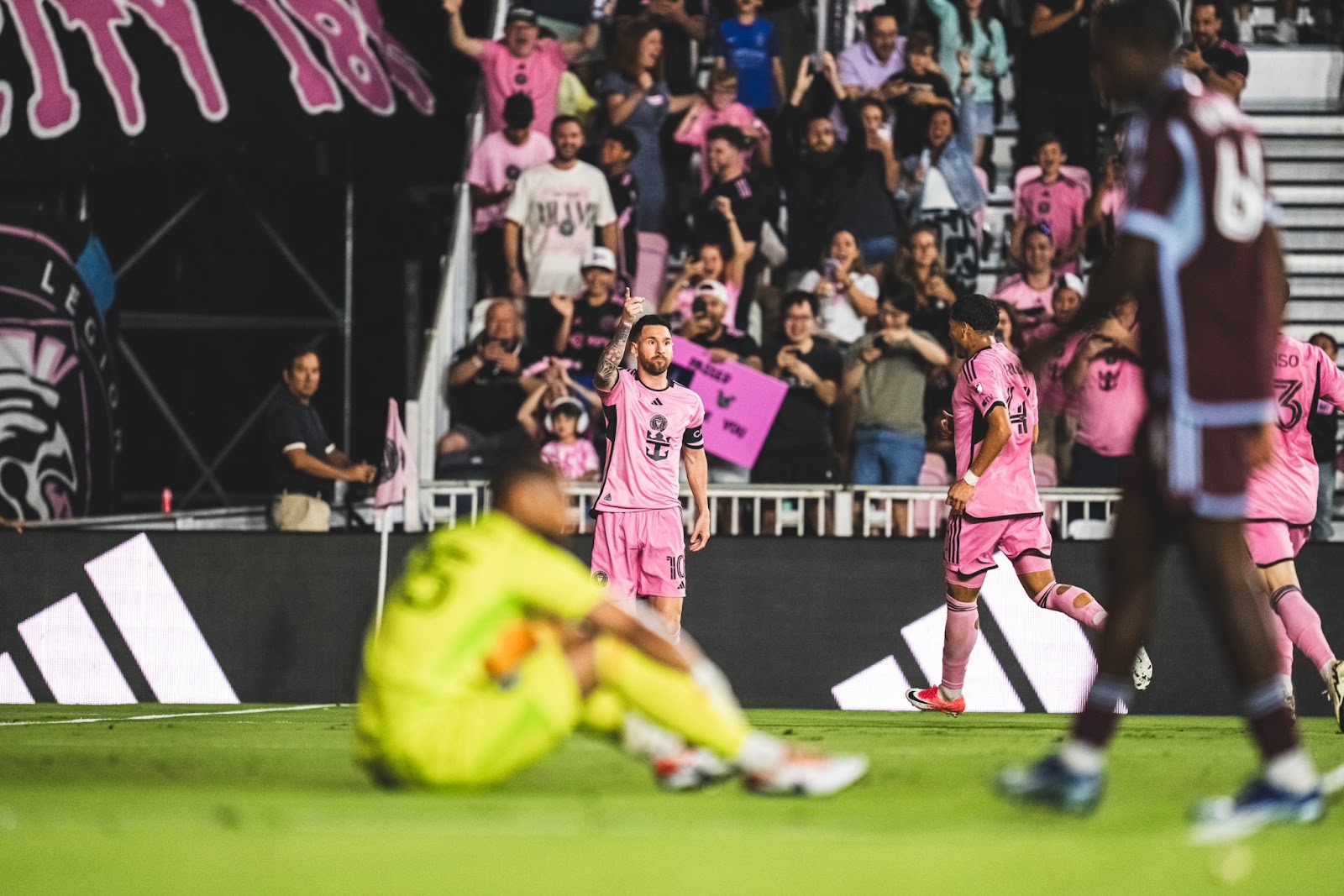 Lionel Messi branded 'possessed dwarf' by Monterrey's assistant coach