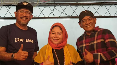 Gelar Program Desa Penyanyi di Petarangan dan Songbanyu, Prima Founder Records Gandeng Aniek Sunyahni