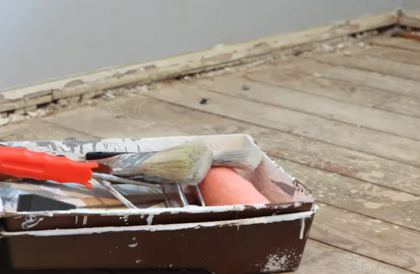 Cara Mengganti Subfloor di Bawah Dinding