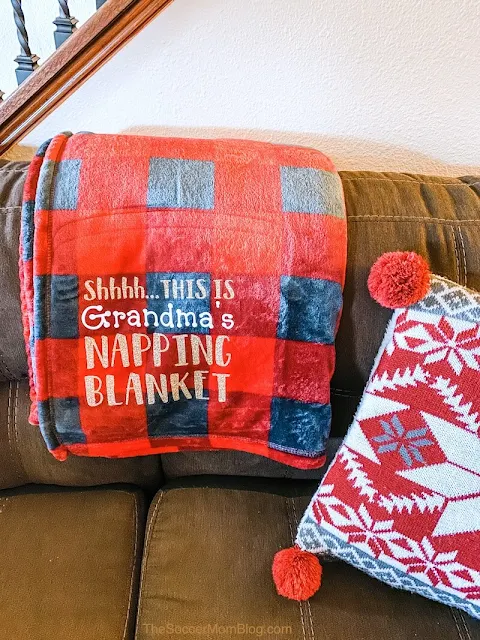 How to add vinyl to a Fleece Blanket