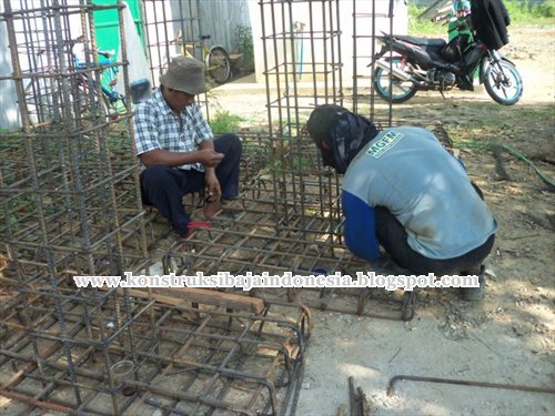 KONSTRUKSI BAJA: Membuat Gudang di Kalideres