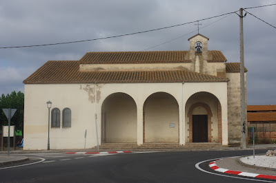 LLORENÇ DEL PENEDÈS-COLL DE LA SITJA-ROTONDA DE L'HOSTAL,  carrer de Benet Jané del poble de Papiolet i Església de la Mare de Déu dels Àngels