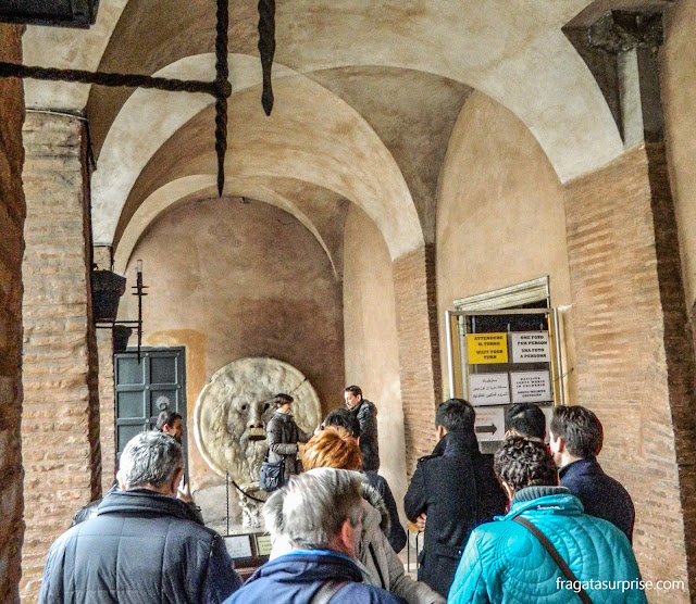 Máscara da Boca da Verdade, na Igreja de Santa Maria in Cosmedin, em Roma