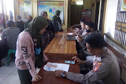 Kapolsek Sodonghilir Giat Distribusi Penyaluran BTP Polri Tahun 2022, Kepada KPM PKL dan Warung Diwilayah Sodonghilir.