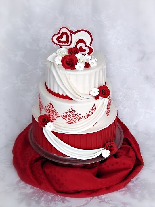 Valentine Themed Romantic Wedding Cake