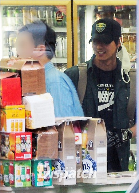 KimNamGil-FCdotcom_ridingBicycle (7)