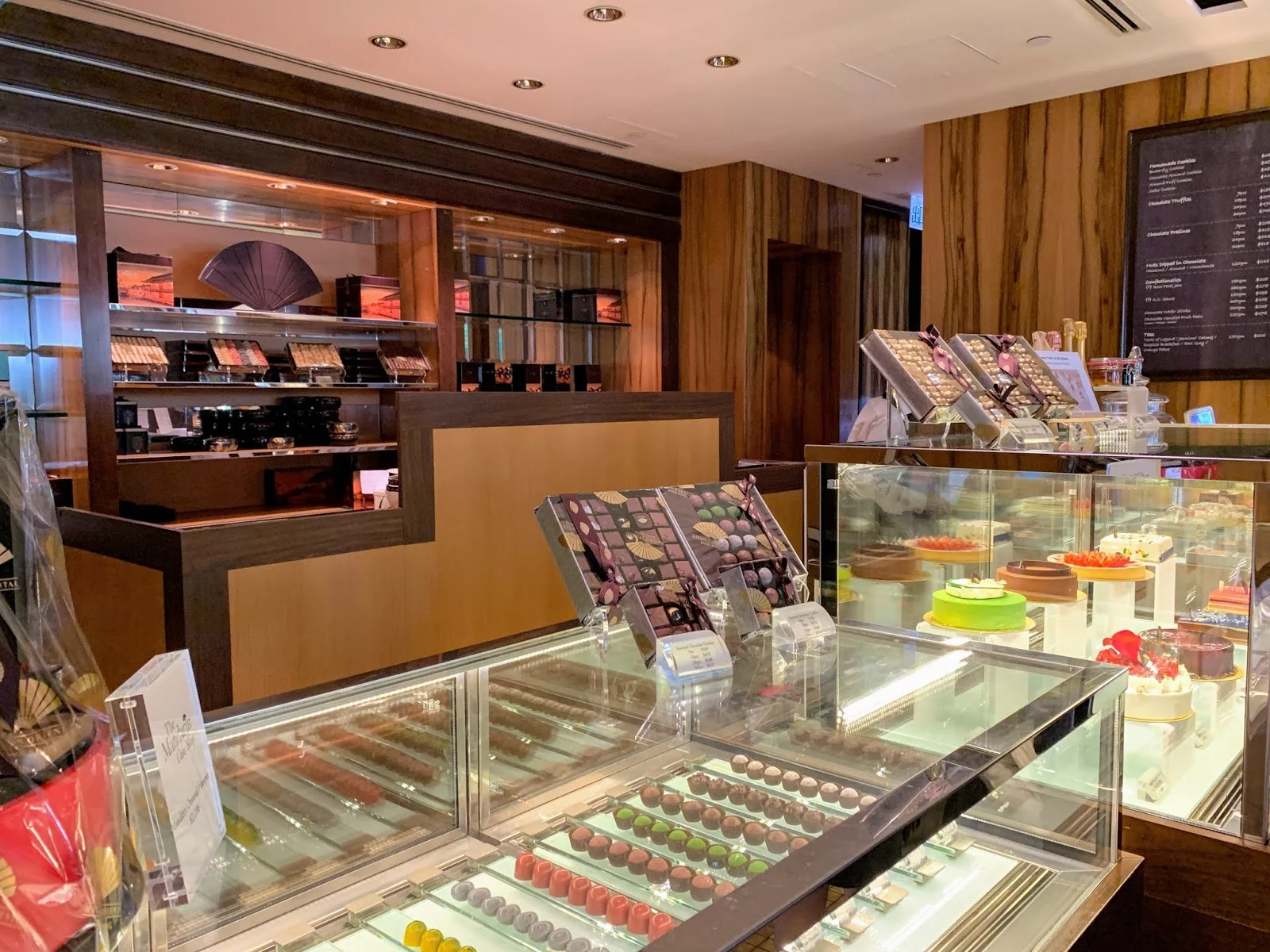 mandarin oriental cake shop