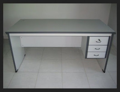 Contoh model Meja kerja minimalis sederhana 