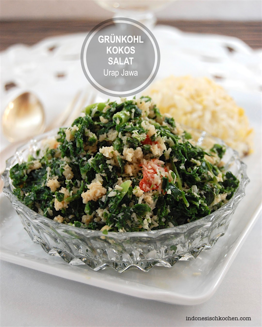 Grünkohl Kokos Salat mit Urap-urap Gewürz indonesisch kochen