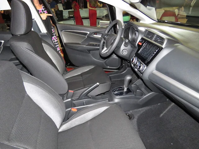 Novo Honda WR-V - interior