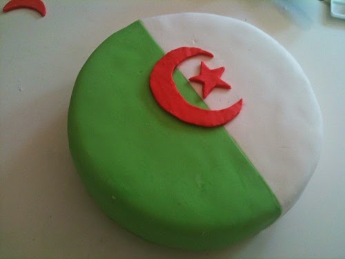 La Patisserie Francaise Et Les Desserts De Fati Ben Gateau Drapeau D Algerie