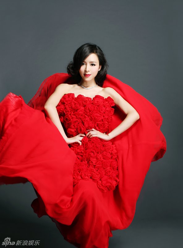 Chinese Celeb Actress Zhang JingChu Photo Gallery