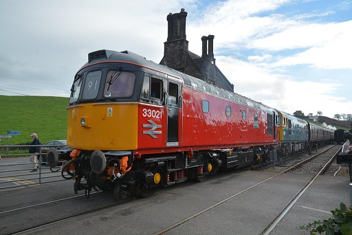 Class 33 - Eastleigh in BR Red livery