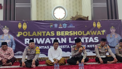 Tekan Laka Melalui Jalur Religi, Polantas Malang Kota Bersholawat dan Ruwatan Lantas Bersama Tokoh Agama