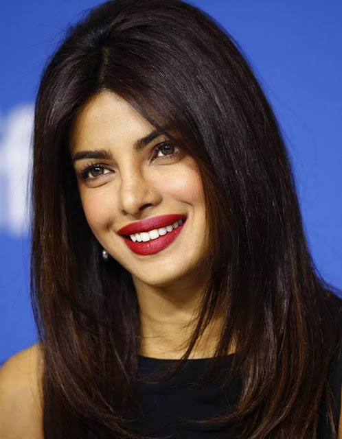 Priyanka Chopra HD Wallpaper