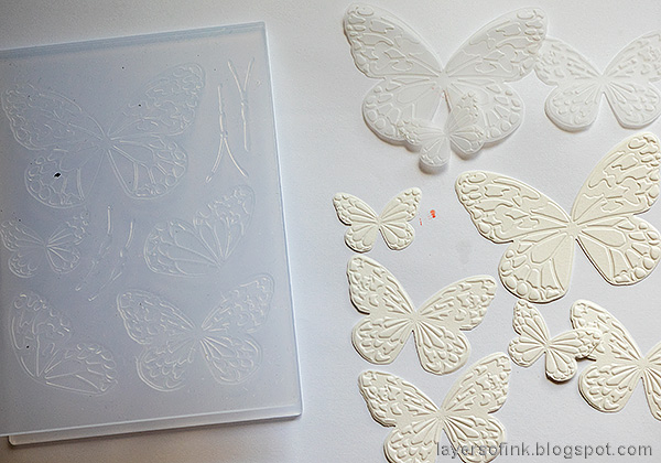 Layers of ink - Summer Butterflies Tag Tutorial by Anna-Karin Evaldsson.