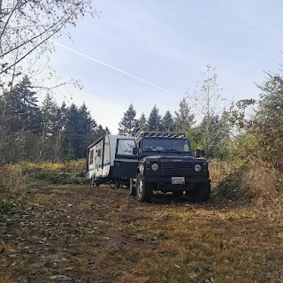 Land Rover Defender and Jayco X213