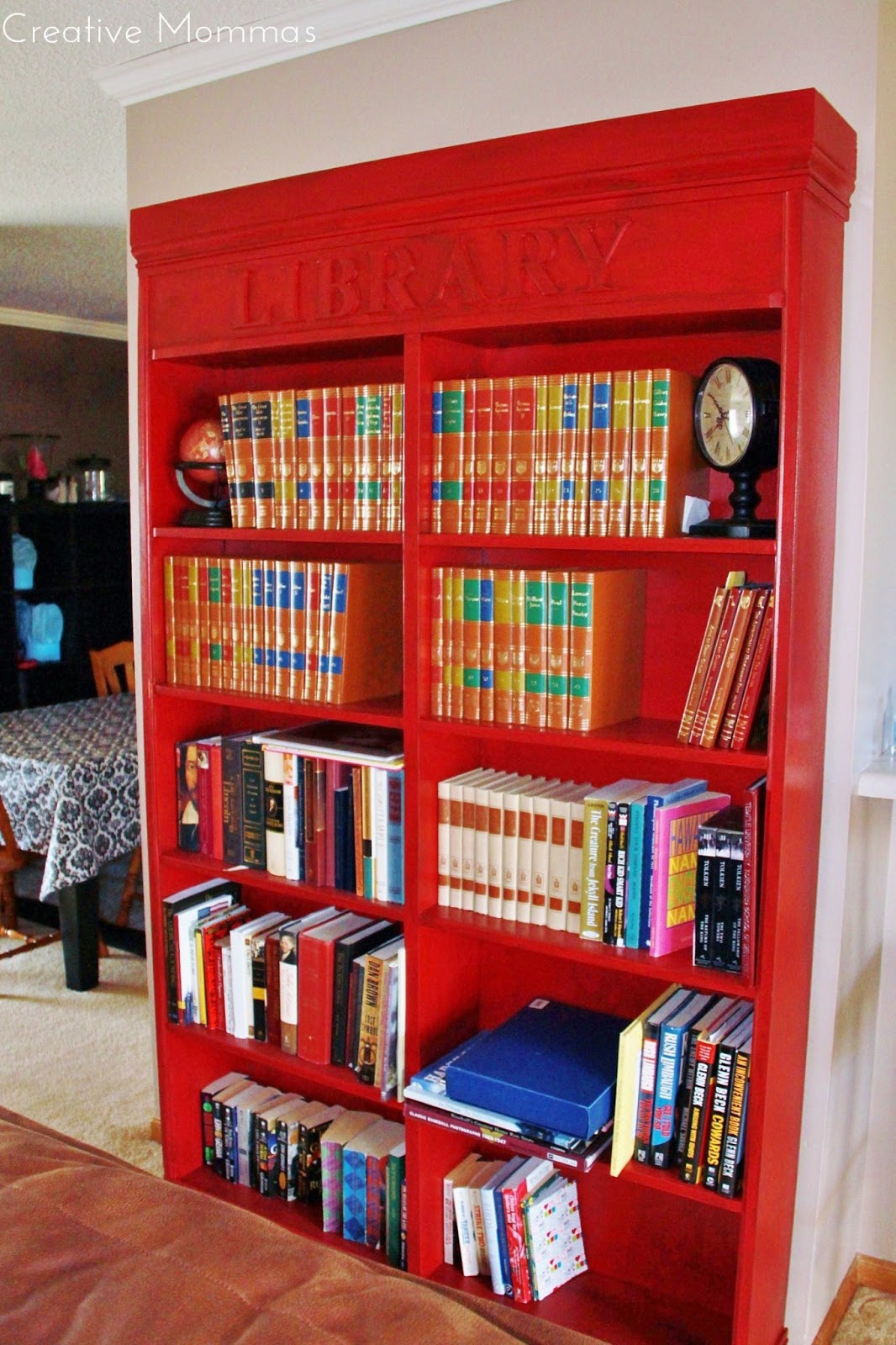 Creative Mommas Bookshelf 