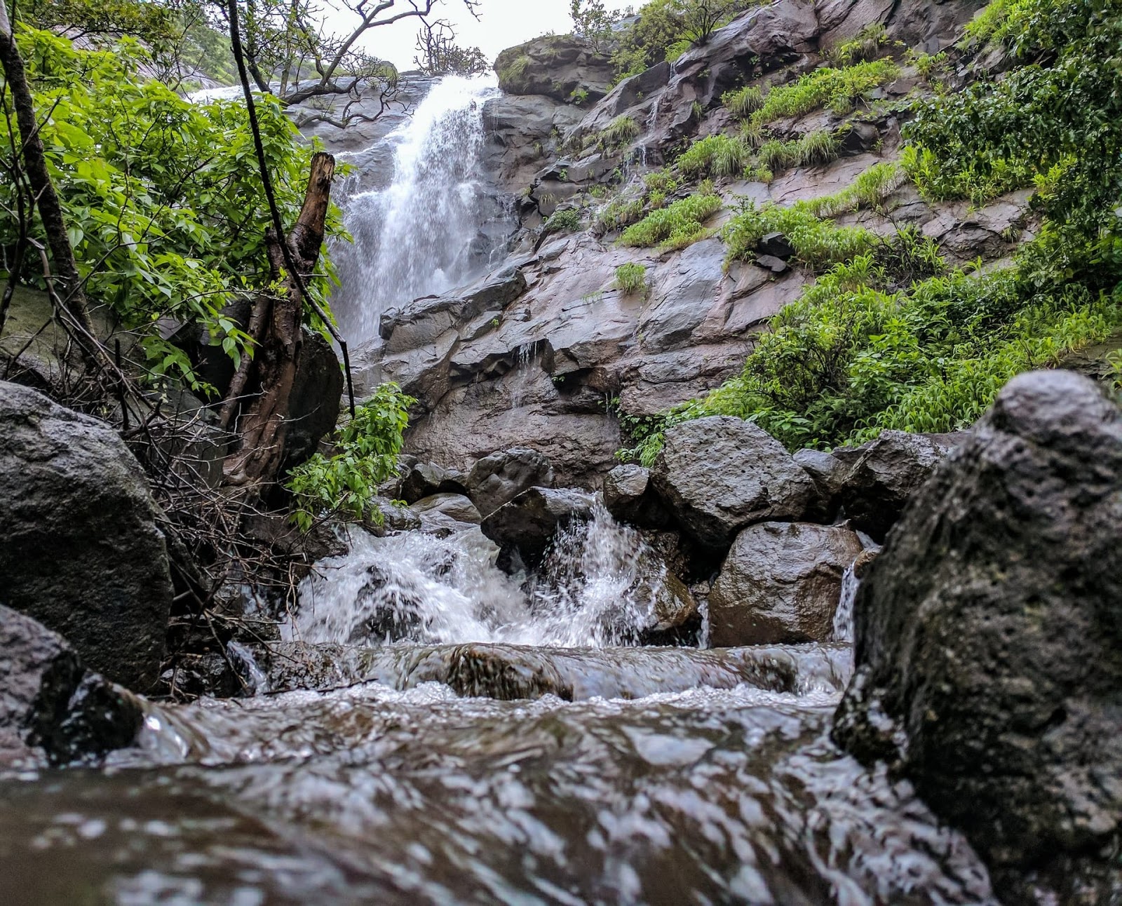 Koleksi Wallpaper Pemandangan Air Terjun Gambar Indah