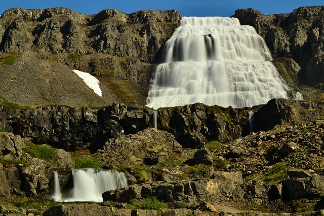 Vodopád Fjallfoss na Islandu.