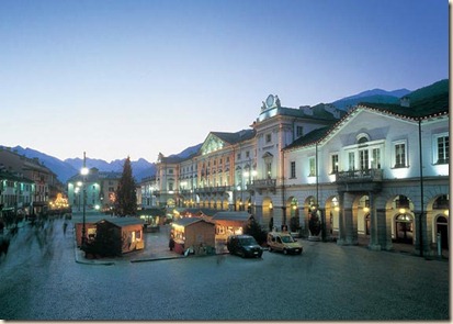 Mercatino di Natale di Aosta - Piazza Chanoux