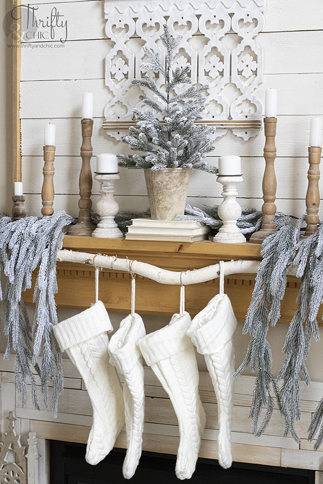 Cozy living room christmas decor. Woods and white Christmas decor. farmhouse christmas decor and decorating ideas. Neutral Christmas mantel decor