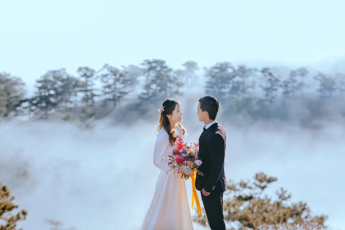5 Inspirasi Dekorasi Pernikahan Mewah Bak di Negeri Dongeng
