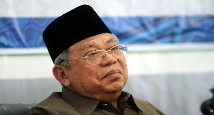 KH.MA'RUF AMIN TEBAR HOACK KASUS HRS