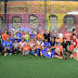 Em partida animada, Sabá se diverte jogando futebol com amigos