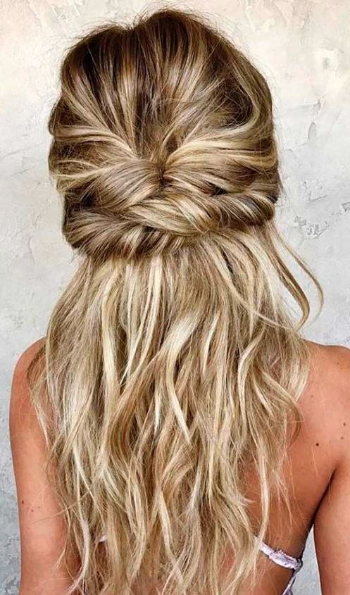 Try these Easy Hairstyles during Your Spring Break Vacation