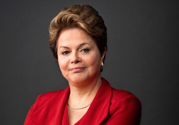 “Fora sapa!”: executivos da Andrade Gutierrez, que pagou propina a Aécio, xingavam Dilma no WhatsApp