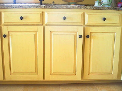 Kitchen Cabinets on Dana Herbert  Faux Painting  Antiqued Kitchen Cabinets