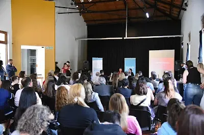 La Municipalidad de La Plata presenta un plan integral para mitigar el dengue y otras arbovirosis, incluyendo la creación de una Mesa Municipal de Dengue y una Sala de Situación Epidemiológica para monitoreo en tiempo real