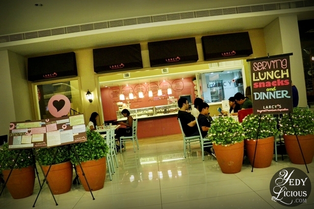 Larcy's Cupcakery Cafe at Estancia Mall