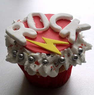 Rock Fondant Cupcakes by Nanners W