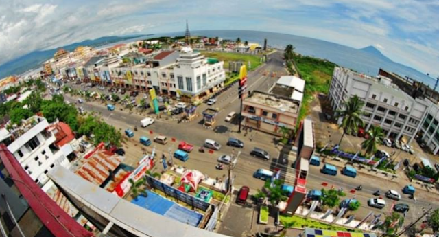 Tempat Wisata Terbaik di Manado Wisata Kuliner Kawasan Boulevard