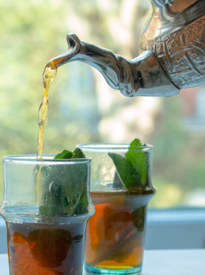 HOW TO PREPARE MOROCCAN MINT TEA