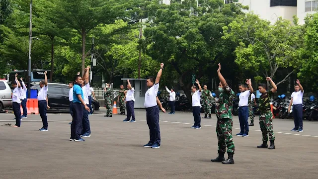 Antisipasi Covid-19, Personel Pushidrosal Berjemur Sinar Matahari.