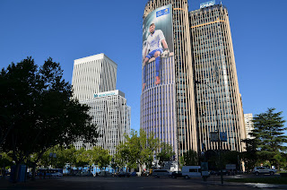 KPMG towers in Plaza de Lima by Uxía 