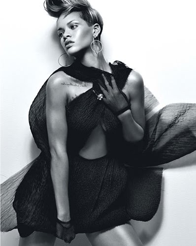 Rihanna-W mag-fashionablyfly.blogspot.com