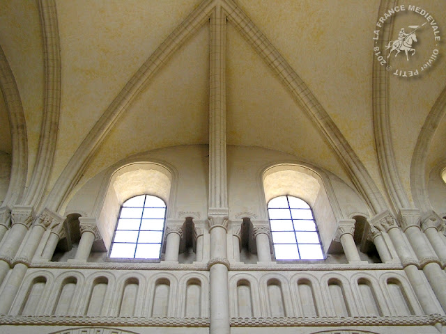 CAEN (14) - Abbaye aux Dames (Intérieur)