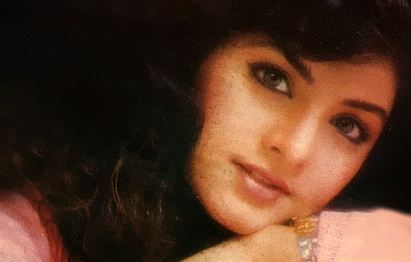 beautiful divya bharti images