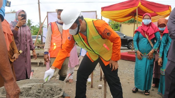 Walikota Pariaman Genius Umar Letakan Batu Pertama Pembangunan Galery Desa Sungai Sirah