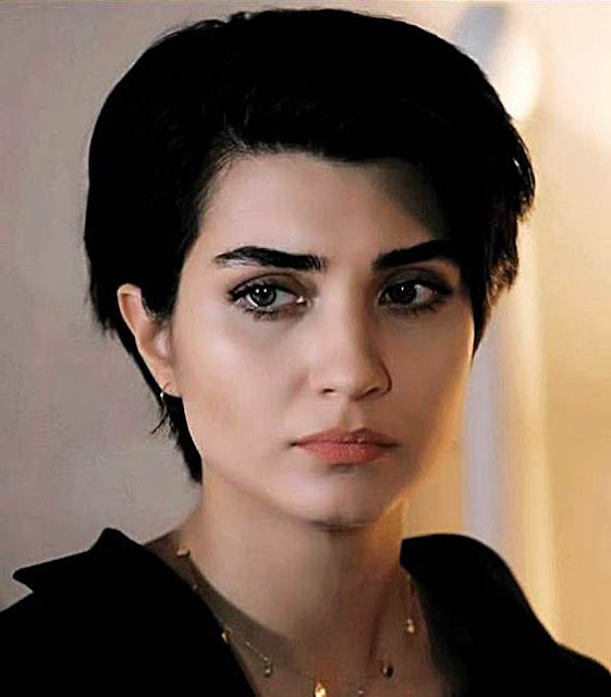 Gallery Foto  Artis  Turki  Cantik Seksi Tuba Buyukustun 