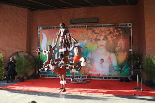 El Circo Italiano traslada a Herriko Plaza las atracciones de su espectáculo Vida