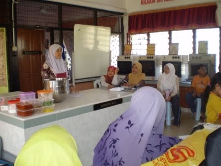 Tautan Hati NabilaHasyim: Kursus Frozen Food di SMK Jalan Reko