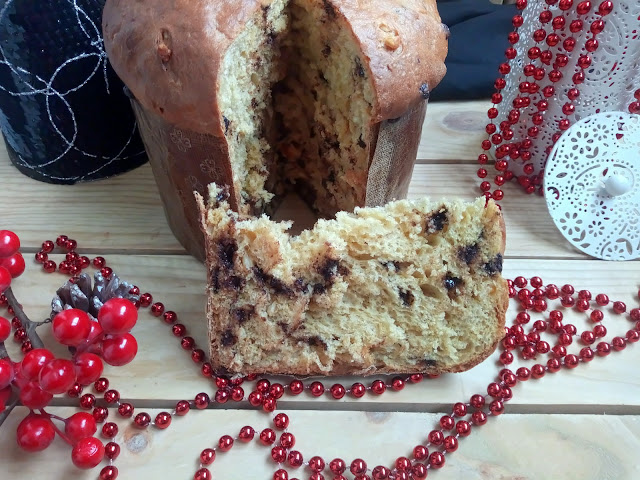 Panettone de calabaza con chocolate y naranja confitada. Receta navideña. Desayuno, merienda, postre. Muy esponjoso. Sin masa madre. Sin prefermento. Cuca