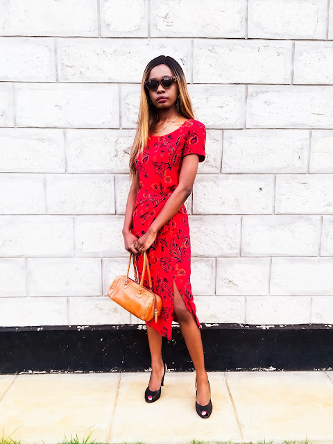 How To Style A Vintage Dress: Modern Vintage Outfit