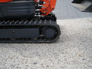 Kubota K008 digger