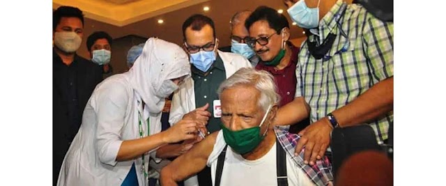 Jafrullah Chowdhury received the corona vaccine